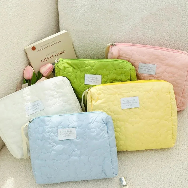 Embroidery Large-Capacity Cosmetic Bag Waterproof Portable Storage Bag - Sally Makeup Accessories